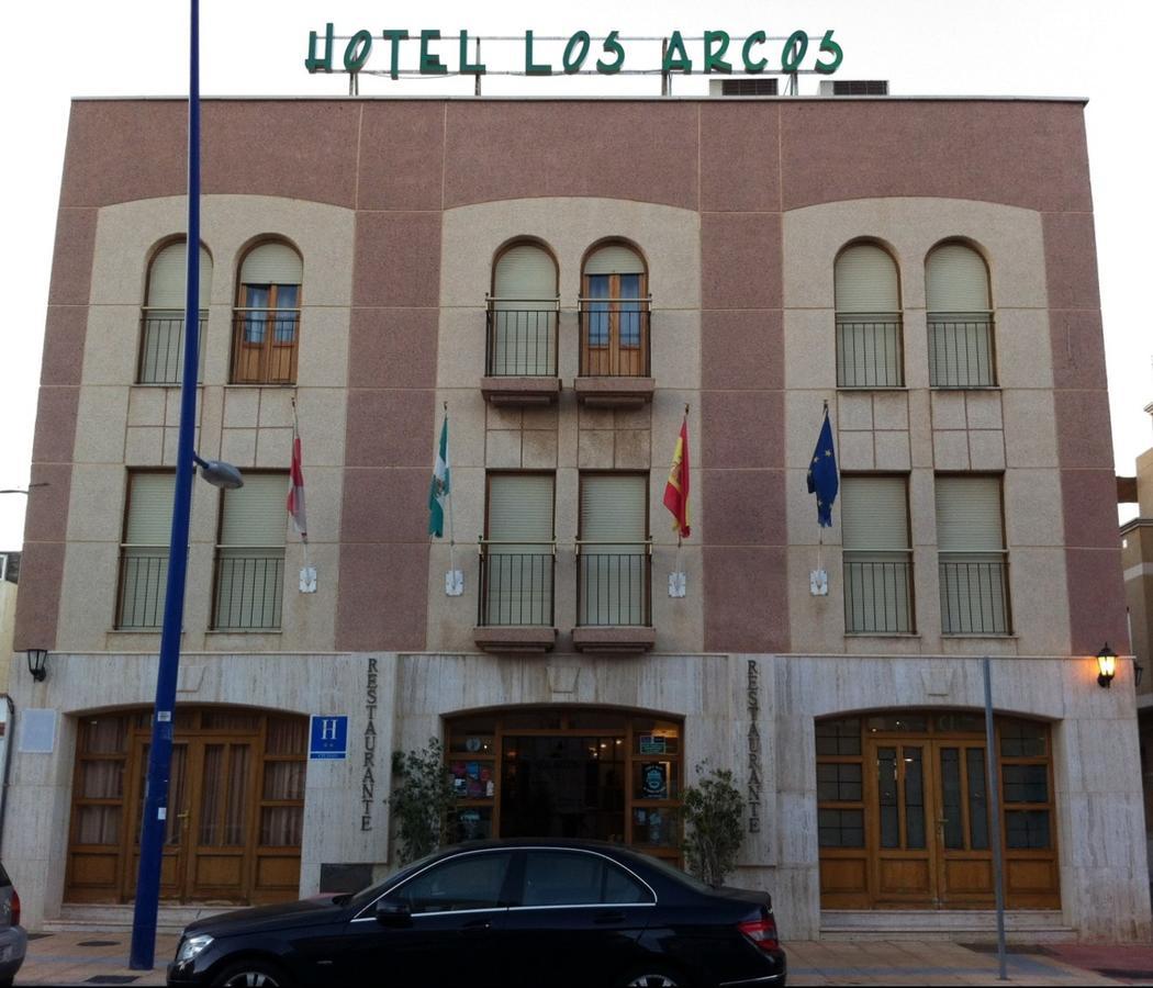 Hotel Los Arcos El Alquian Luaran gambar