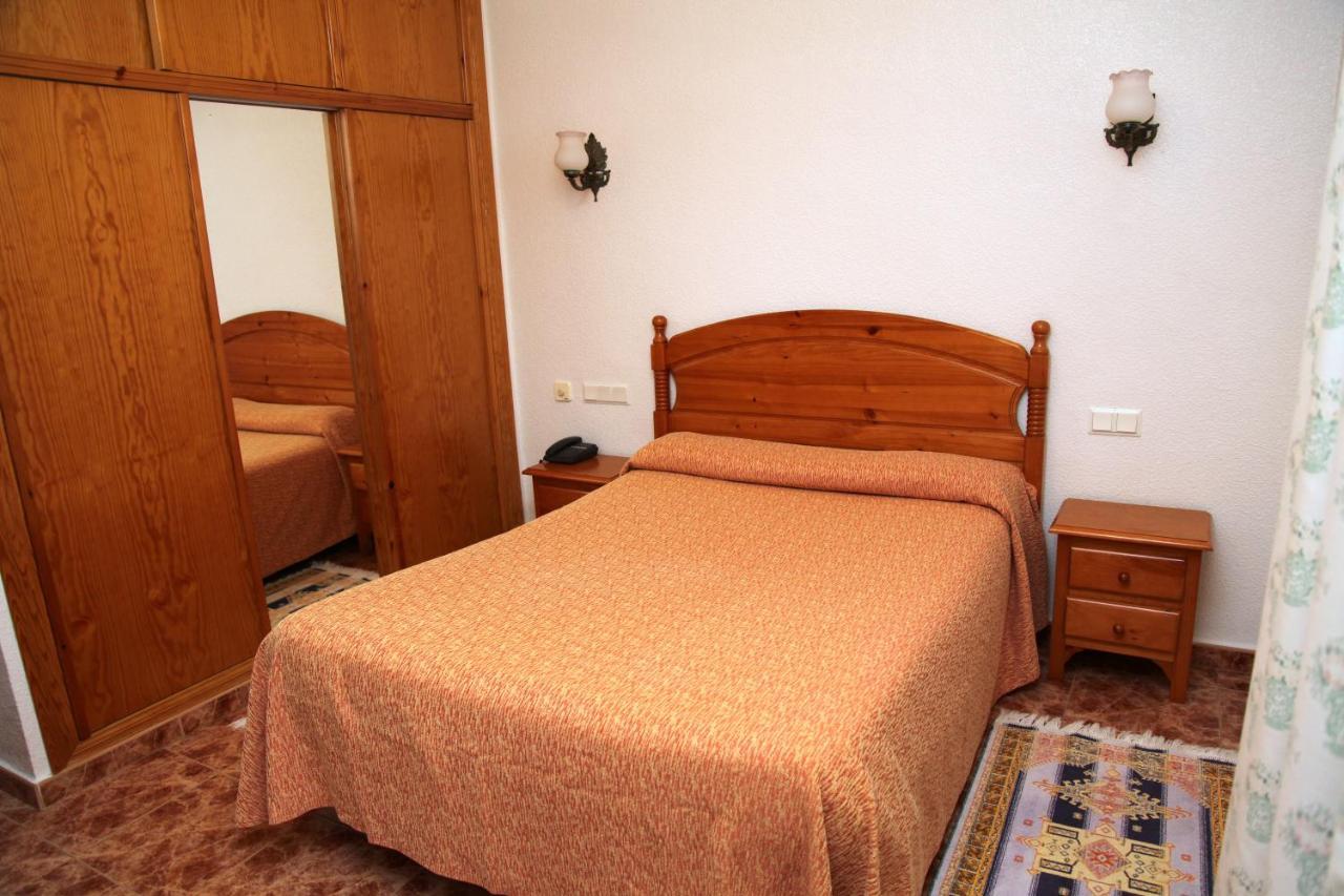 Hotel Los Arcos El Alquian Luaran gambar