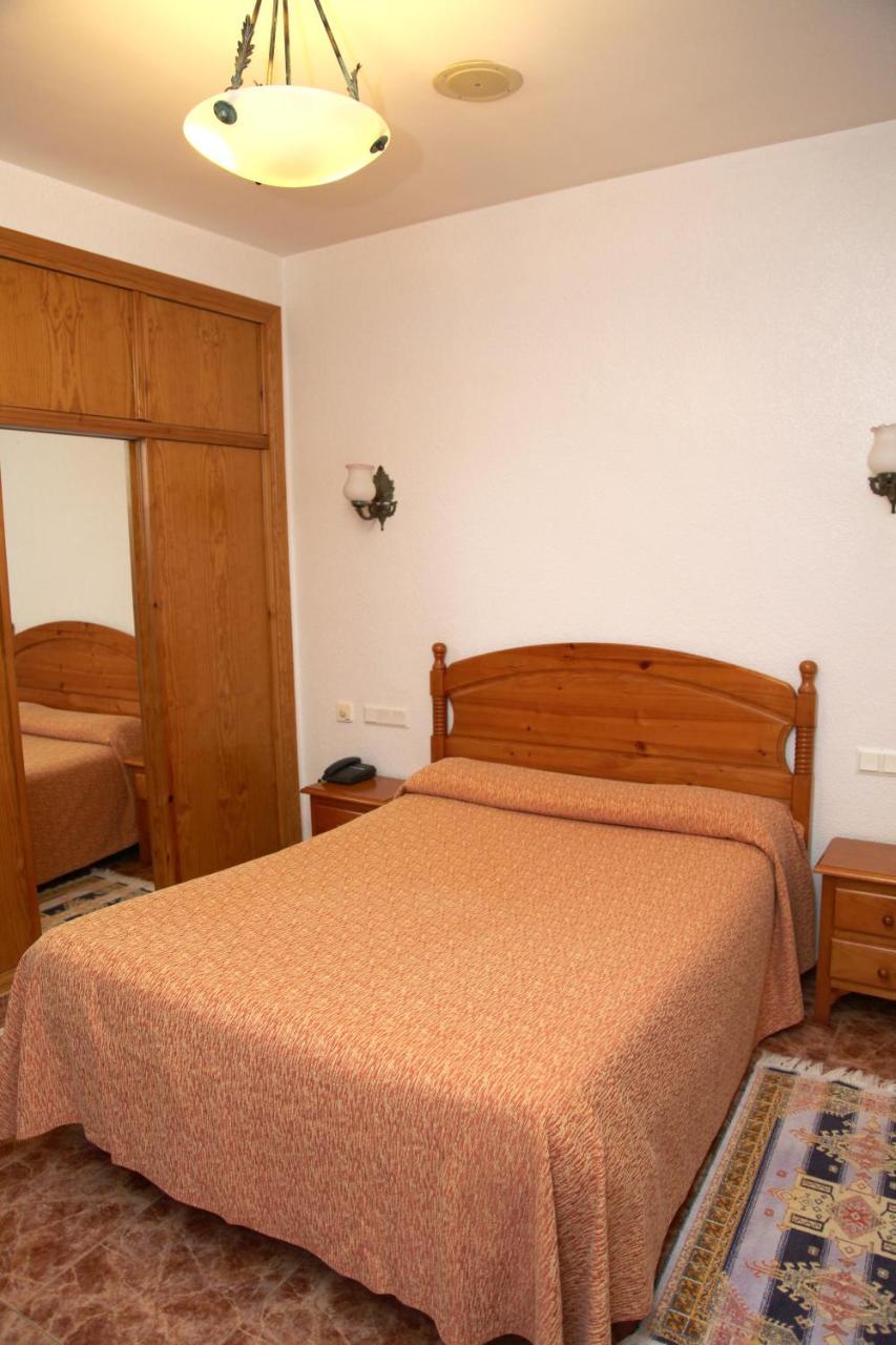 Hotel Los Arcos El Alquian Luaran gambar